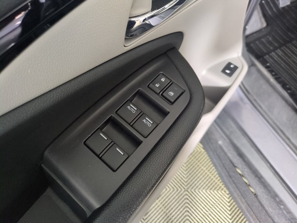 Used 2019 Honda Pilot Elite image 11