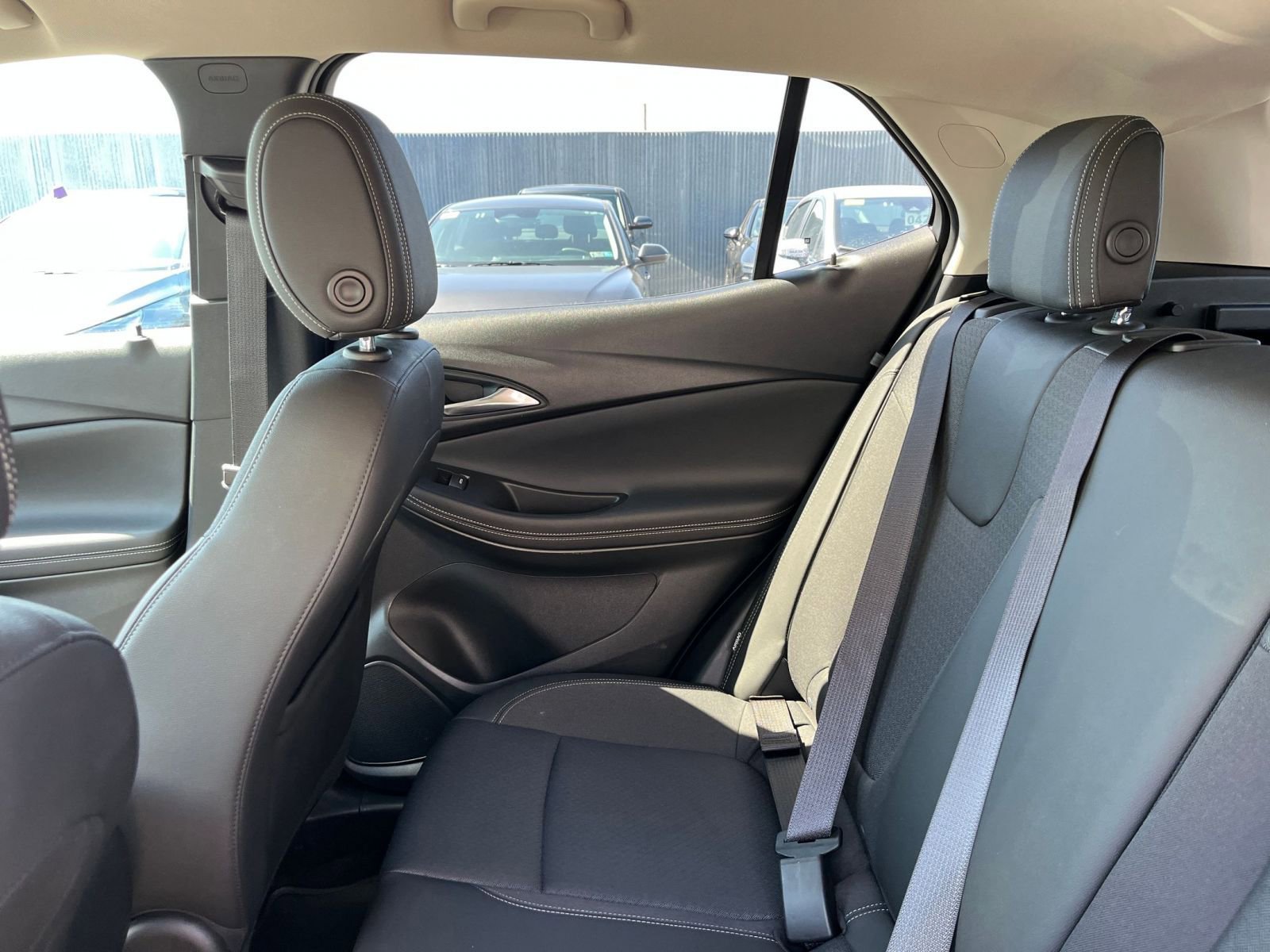 Used 2025 Buick Encore GX Preferred image 39