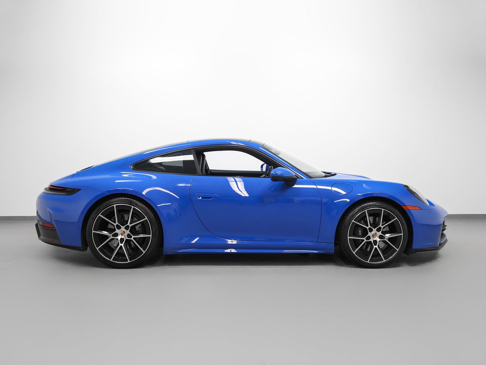 Certified 2025 Porsche 911 Carrera image 13