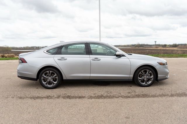 Used 2023 Honda Accord EX image 8