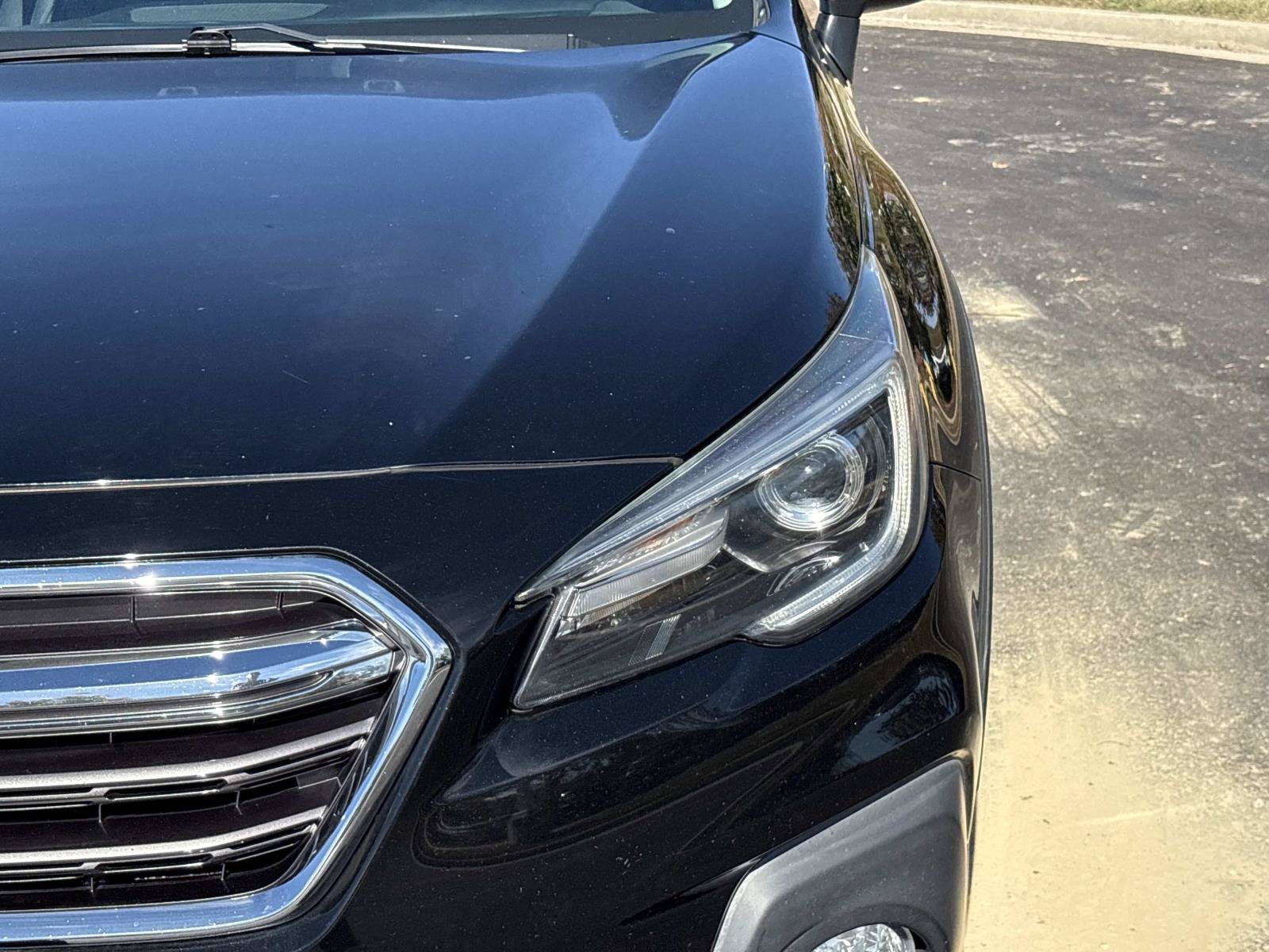 Used 2018 Subaru Outback 2.5i Limited AWD/4WD image 11