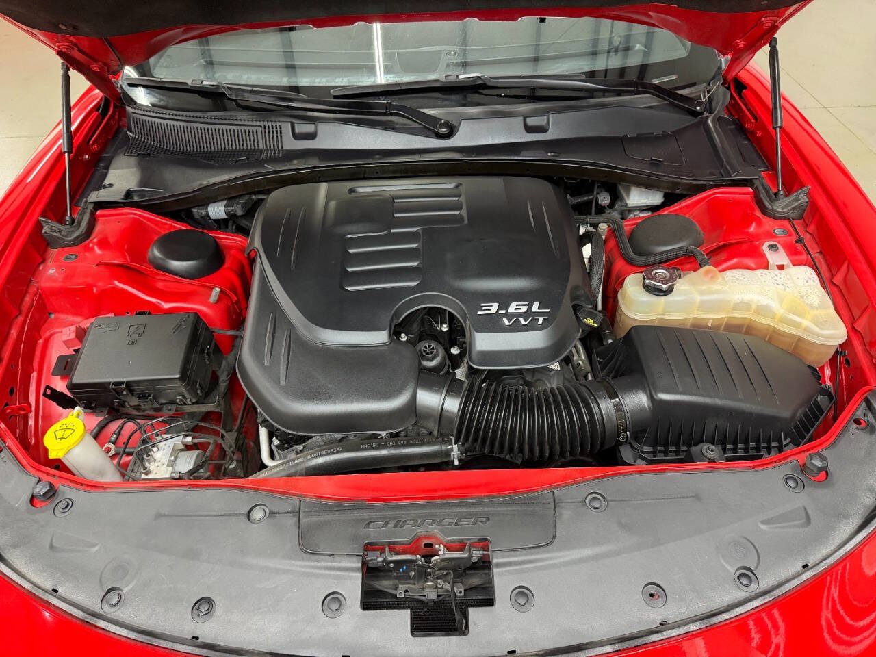 Used 2022 Dodge Charger SXT RWD image 7