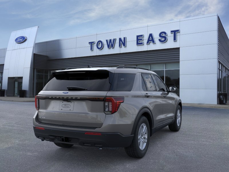 New 2026 Ford Explorer Active RWD image 17