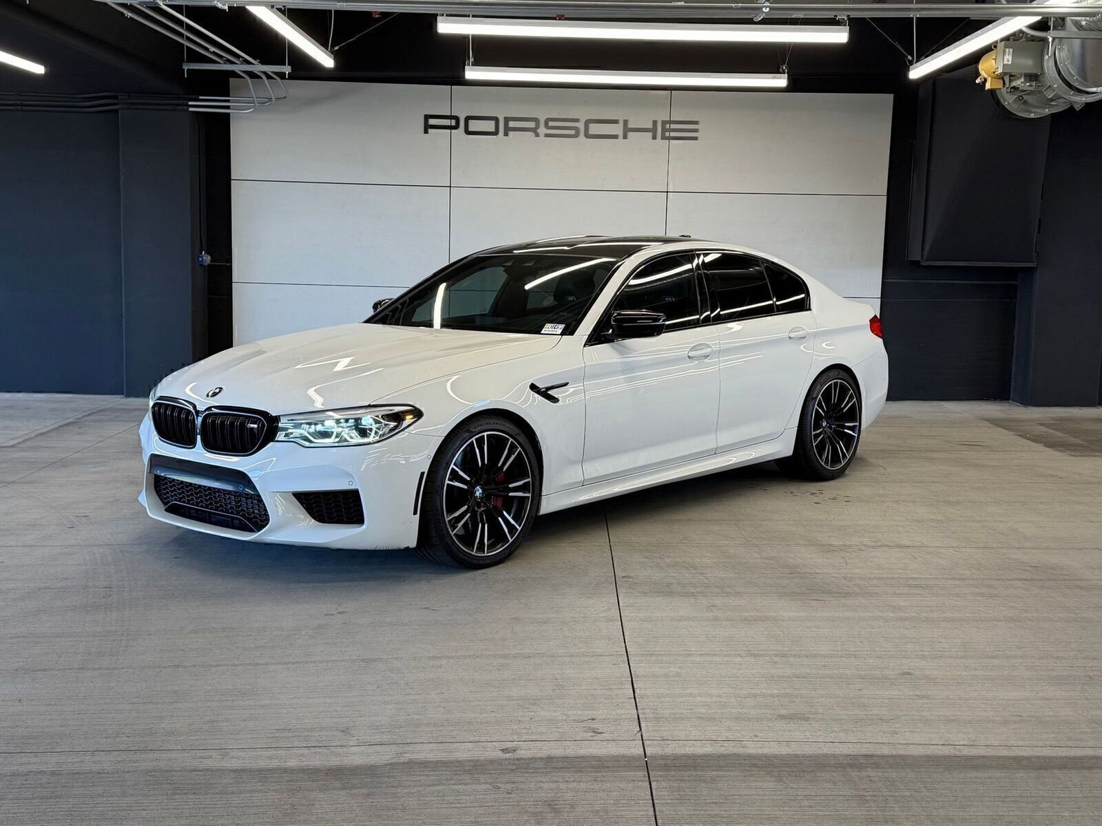 Used 2020 BMW M5 w/ Executive Package AWD/4WD image 1