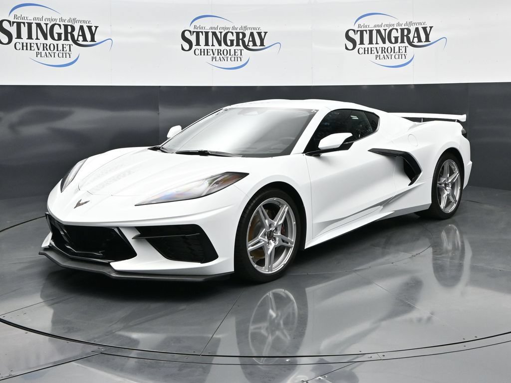 Used 2025 Chevrolet Corvette Stingray Premium Cpe w/ Z51 Performance Package RWD image 4