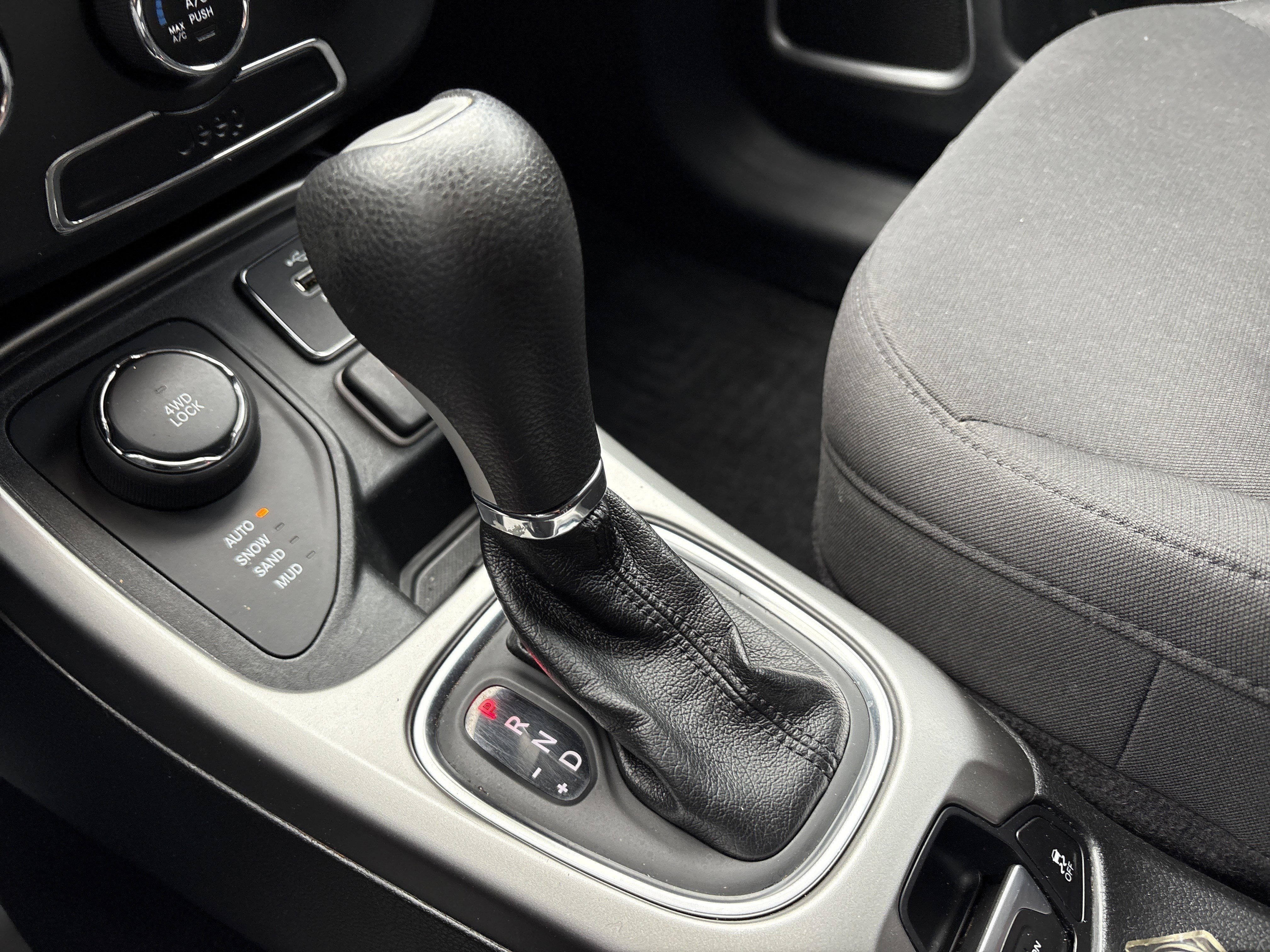 Used 2018 Jeep Compass Sport image 24