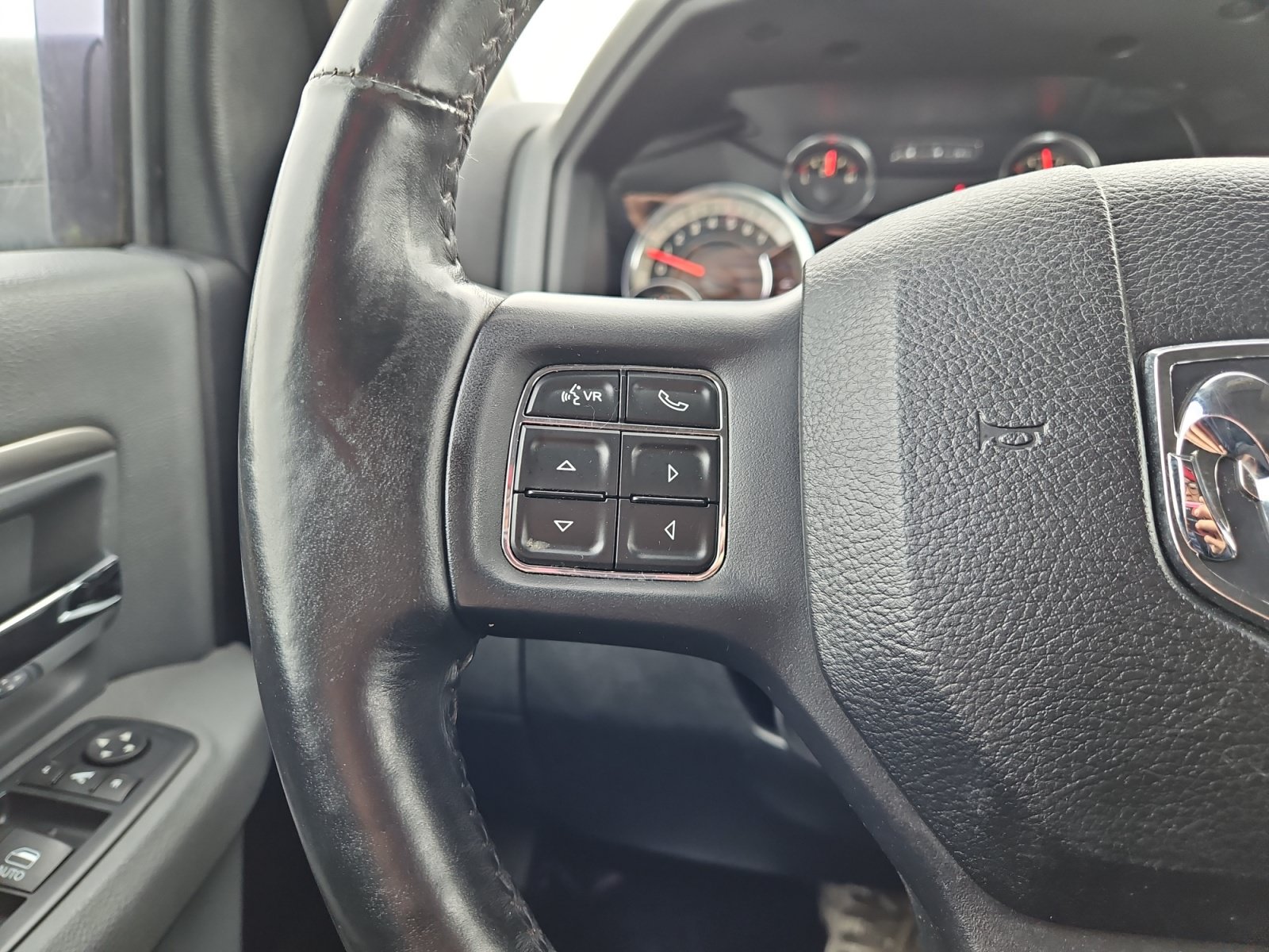 Used 2016 RAM 2500 SLT w/ Comfort Group AWD/4WD image 27