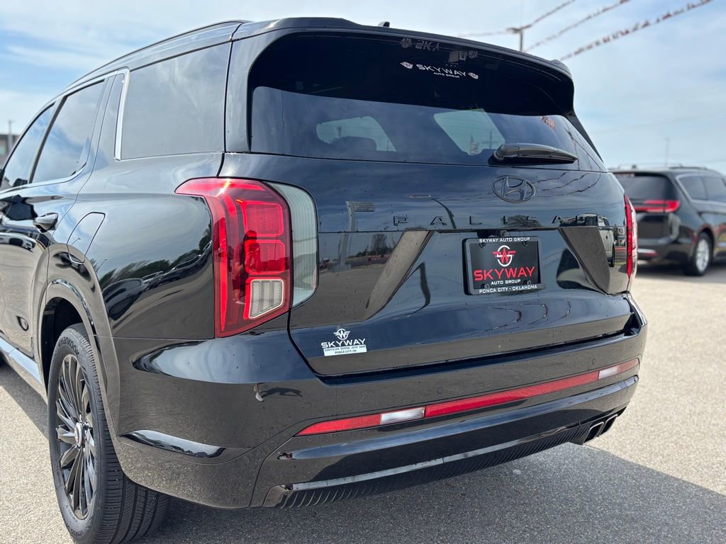 Used 2025 Hyundai Palisade Calligraphy image 3
