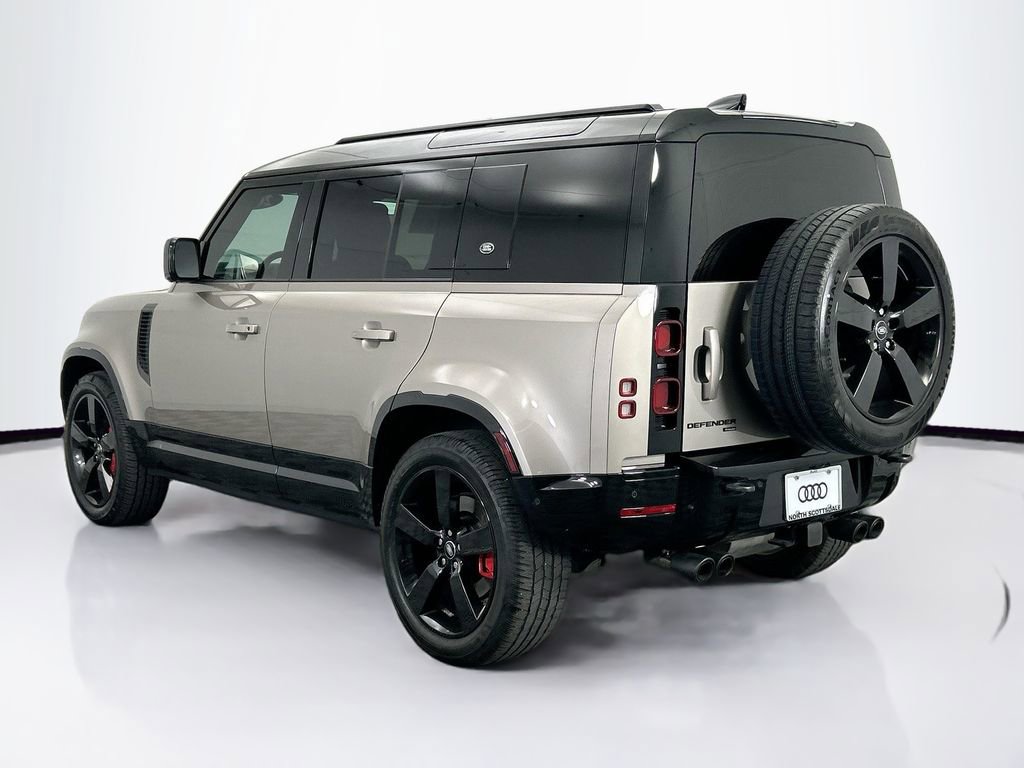 Used 2023 Land Rover Defender 110 X-Dynamic SE image 7