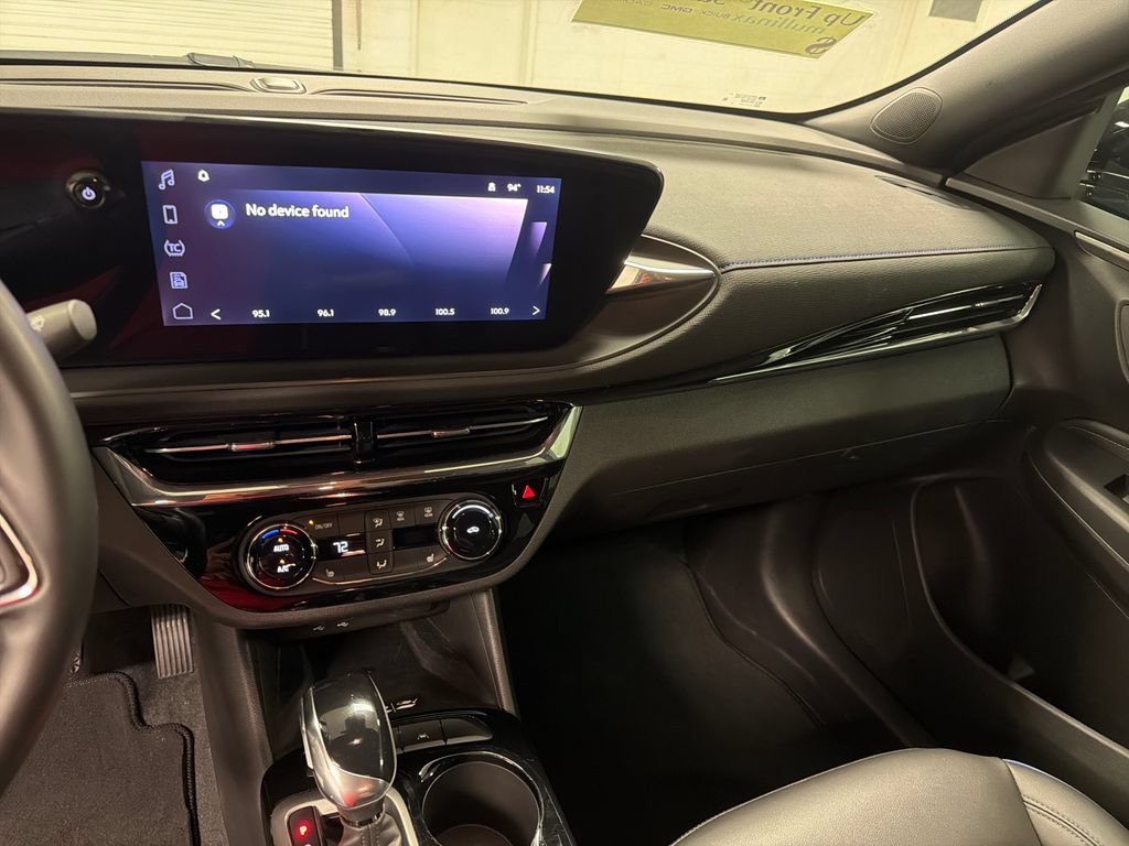 Used 2025 Buick Envista Sport Touring w/ Convenience I Package FWD image 33