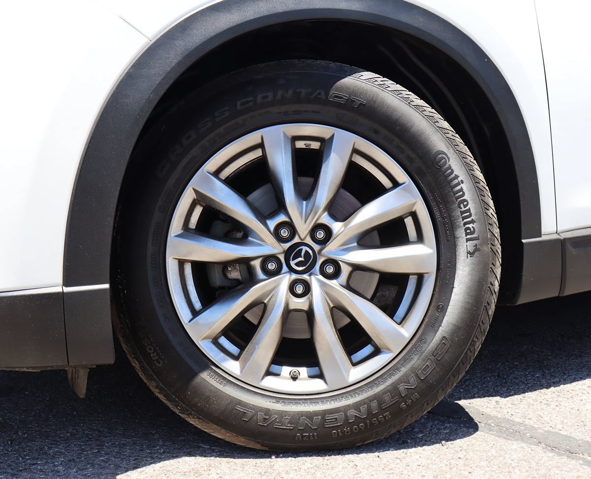 Used 2018 MAZDA CX-9 Touring w/ Touring Premium Package FWD image 5