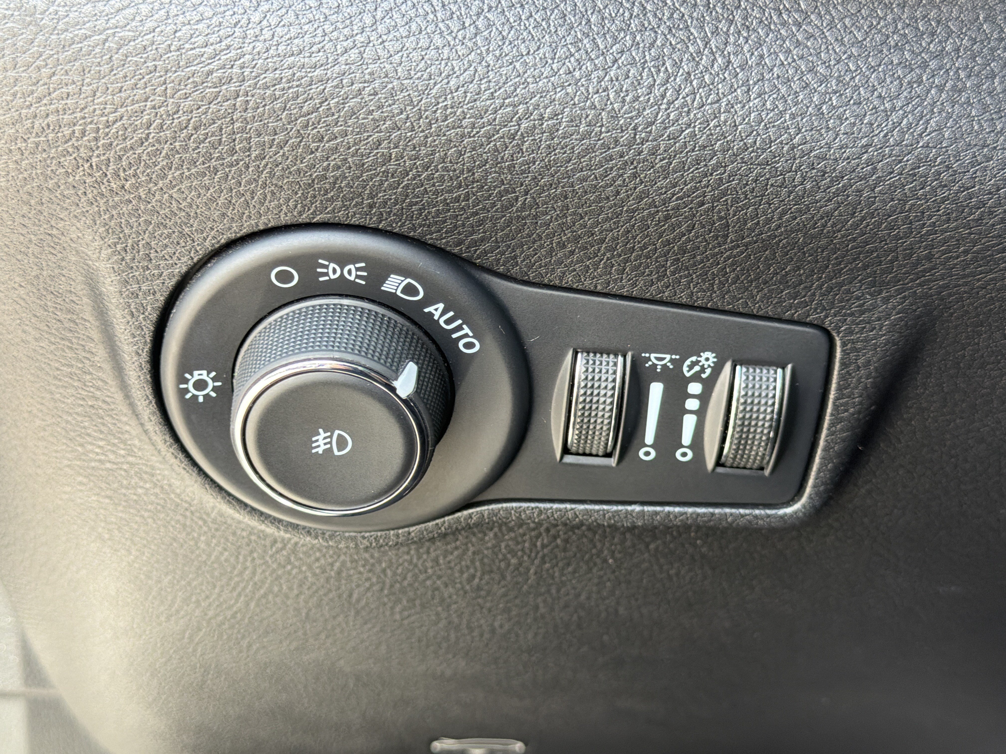 Used 2024 Jeep Compass Limited AWD/4WD image 37