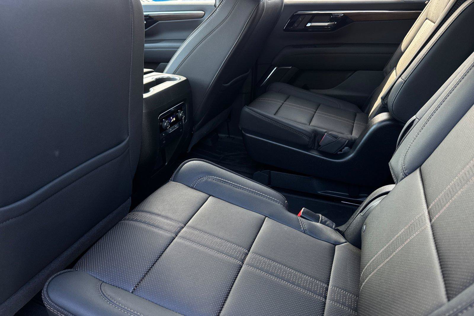 New 2026 Chevrolet Tahoe High Country AWD/4WD image 15