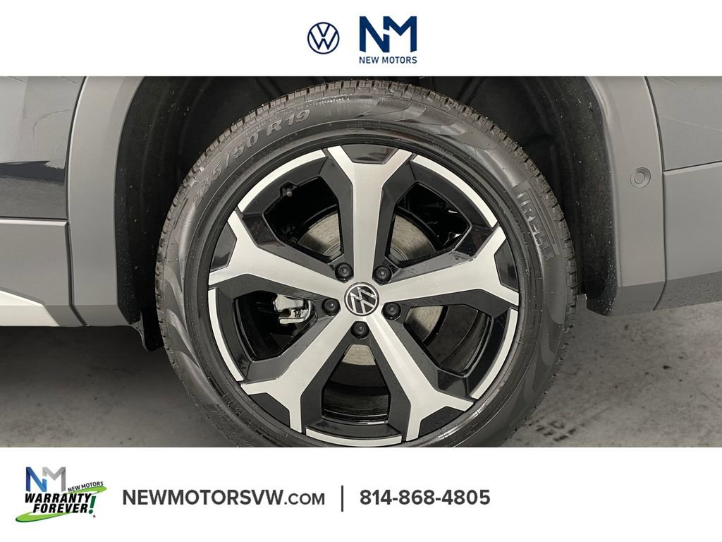 New 2026 Volkswagen Tiguan SE image 12