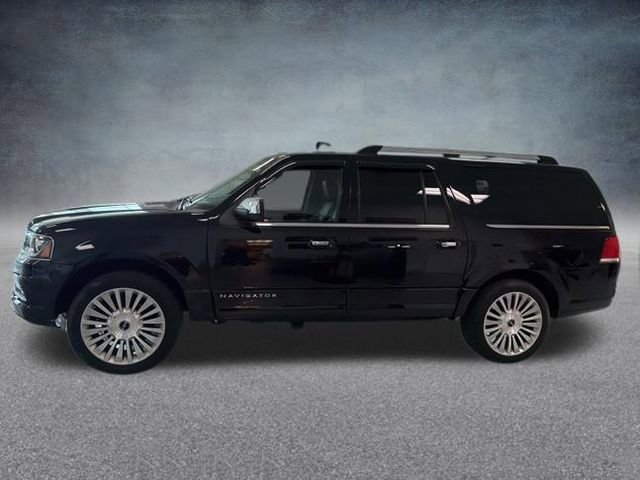 Used 2017 Lincoln Navigator L Reserve AWD/4WD image 10