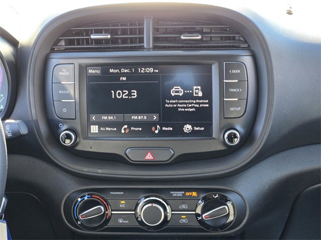 Used 2023 Kia Soul LX w/ LX Technology Package image 17