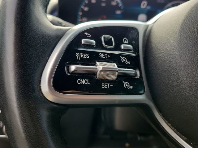 Used 2022 Mercedes-Benz GLB 250 4MATIC image 10