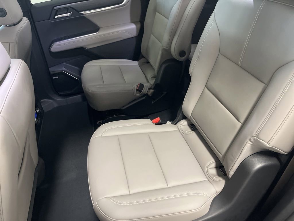 Used 2026 GMC Acadia Elevation w/ Black Edition image 10