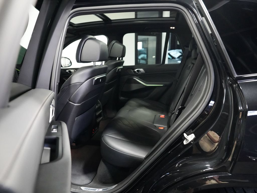 Used 2025 BMW X5 M60i w/ Parking Assistance Package AWD/4WD image 35