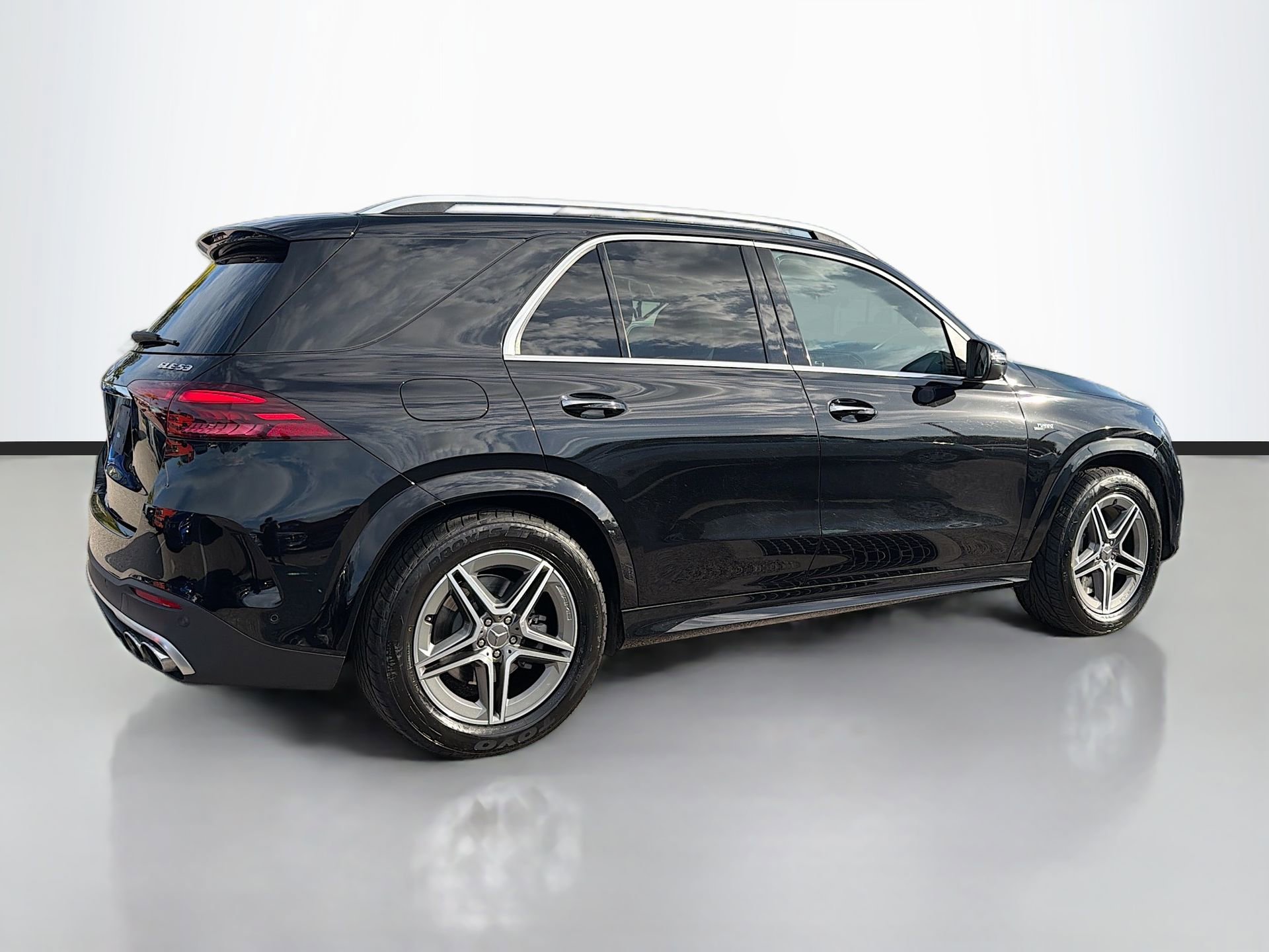Used 2025 Mercedes-Benz GLE 53 AMG 4MATIC image 4