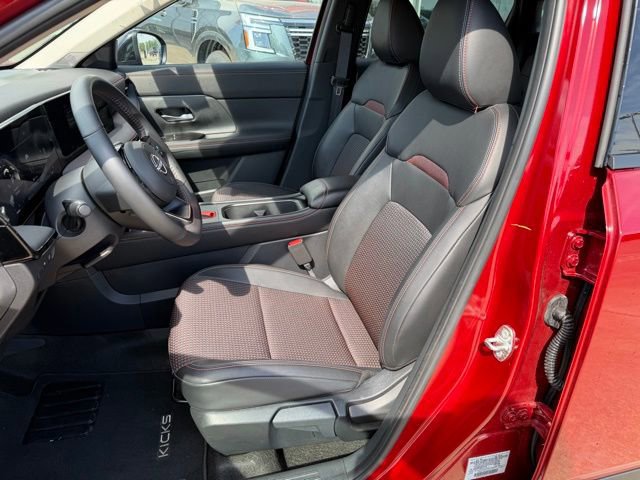 Used 2025 Nissan Kicks SR image 10