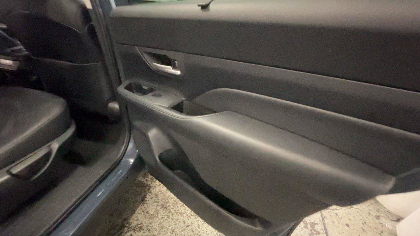 Used 2024 Toyota Grand Highlander AWD image 21