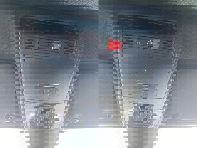 Used 2023 Volkswagen Tiguan SE R-Line image 38