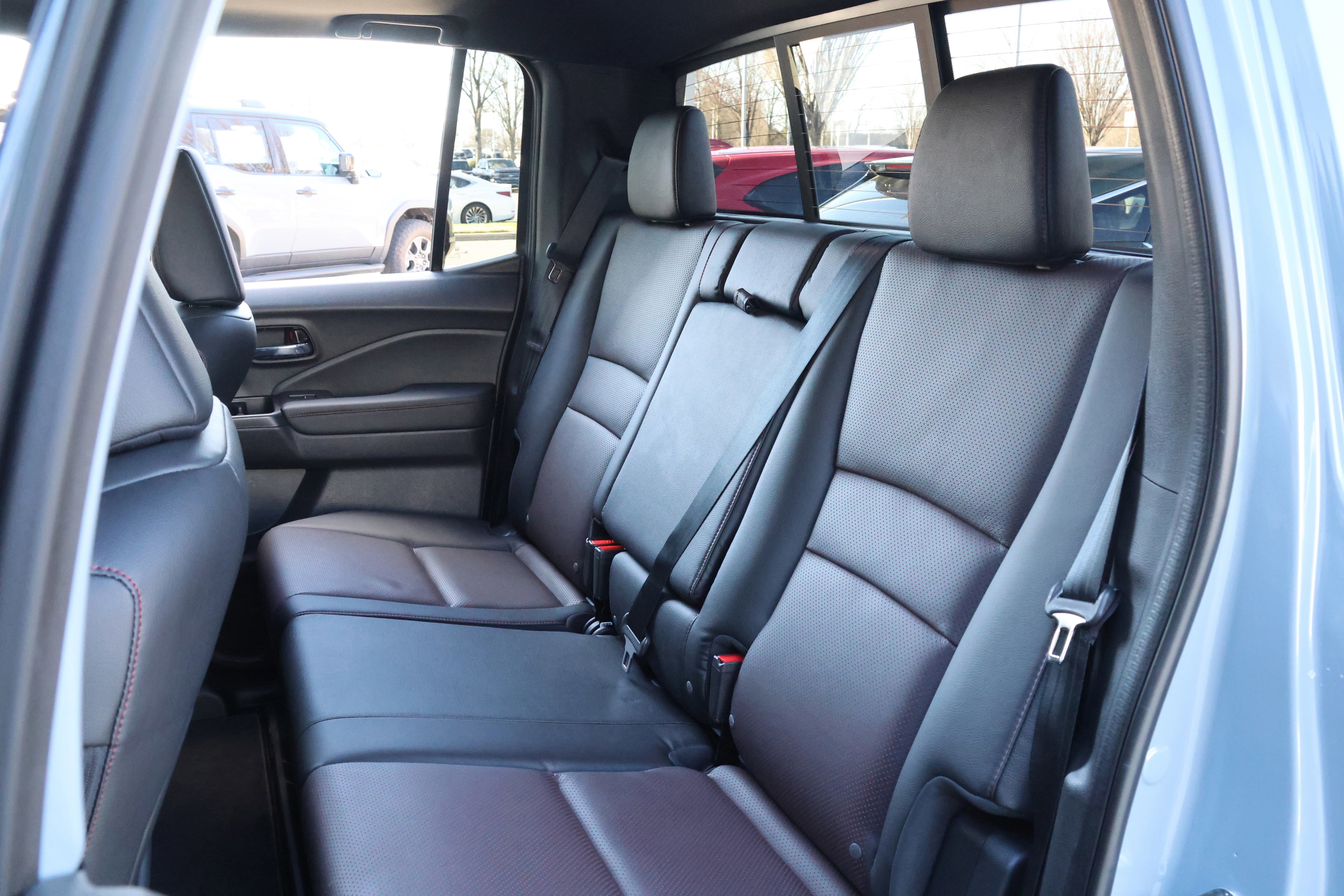 Used 2025 Honda Ridgeline Black Edition image 38