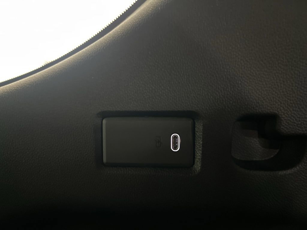 Used 2026 GMC Yukon XL Denali Ultimate w/ LPO, Illumination Package image 35