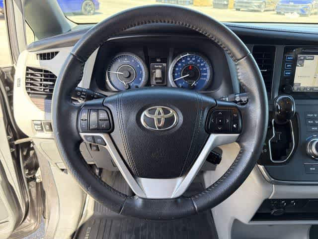 Used 2017 Toyota Sienna XLE w/ XLE Navigation Package image 21