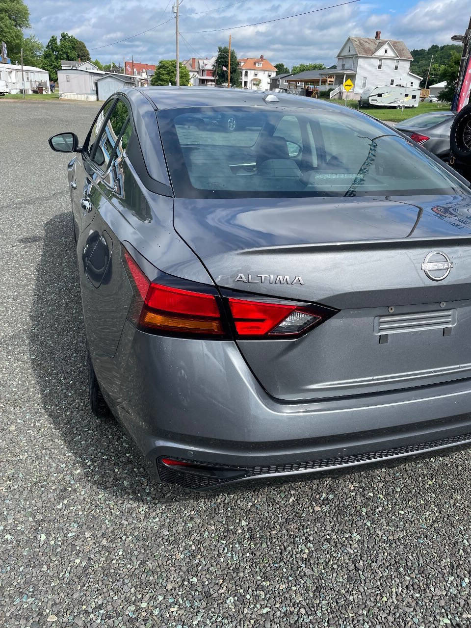 Used 2025 Nissan Altima 2.5 SV FWD image 6
