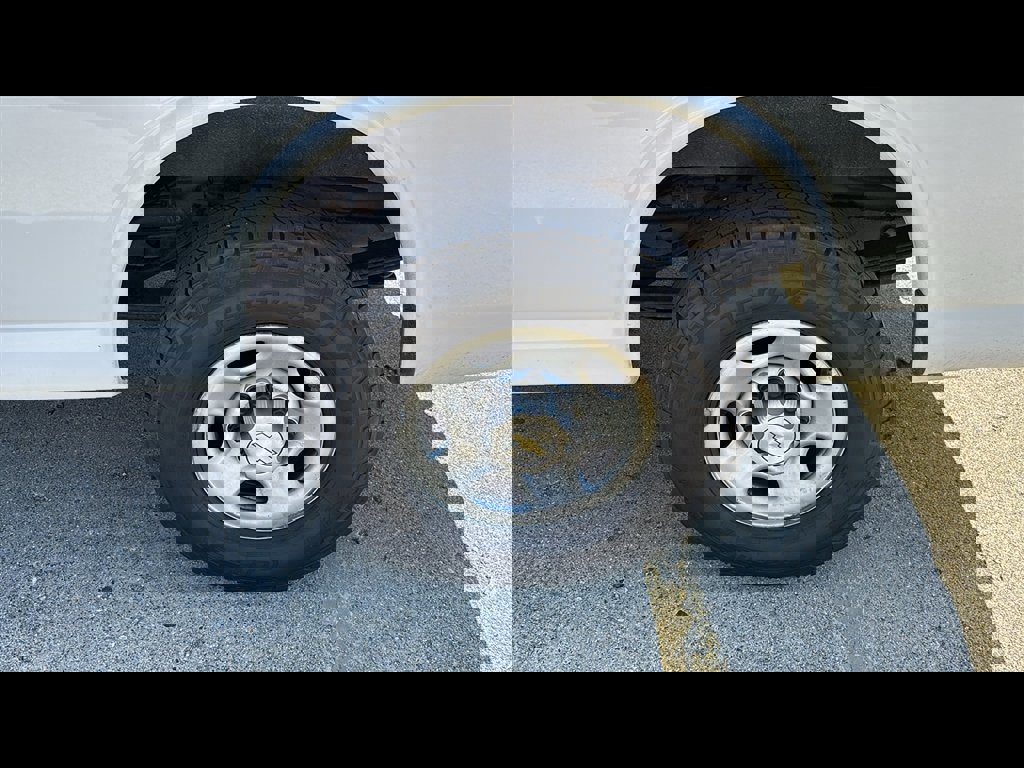 Used 2022 Chevrolet Express 2500 Extended image 20