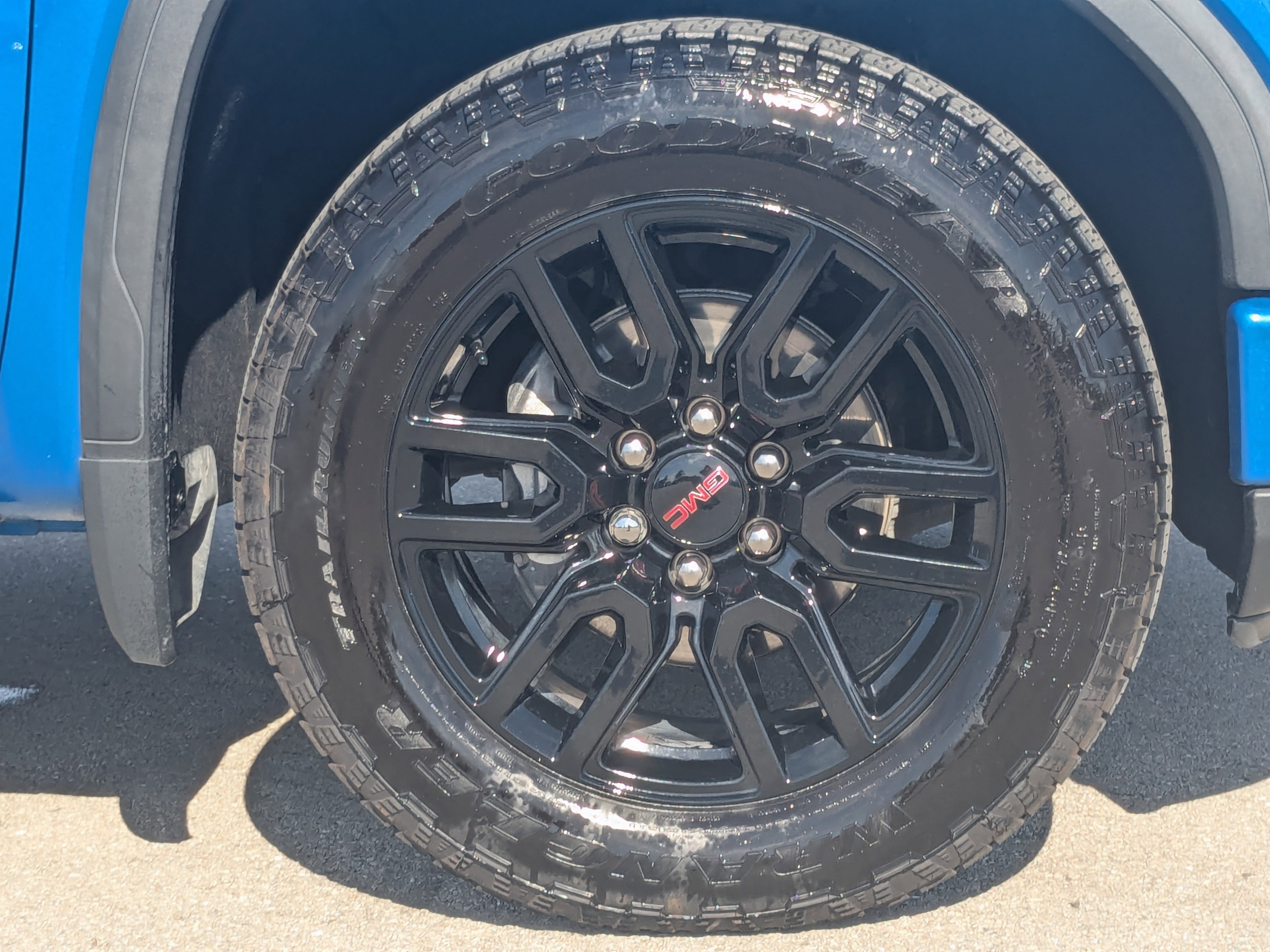 Used 2023 GMC Sierra 1500 Elevation RWD image 12