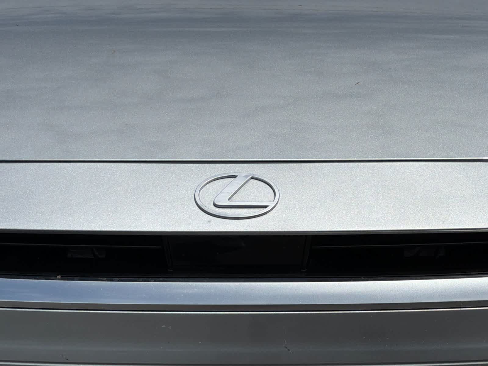 Used 2025 Lexus TX 500h AWD w/ Technology Package image 6