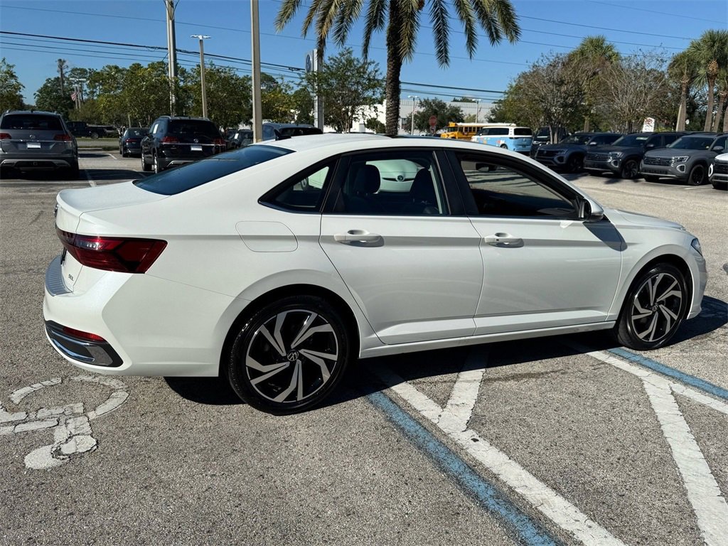 Certified 2025 Volkswagen Jetta SEL image 16