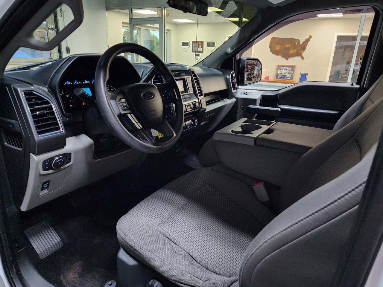 Used 2016 Ford F150 XLT image 16