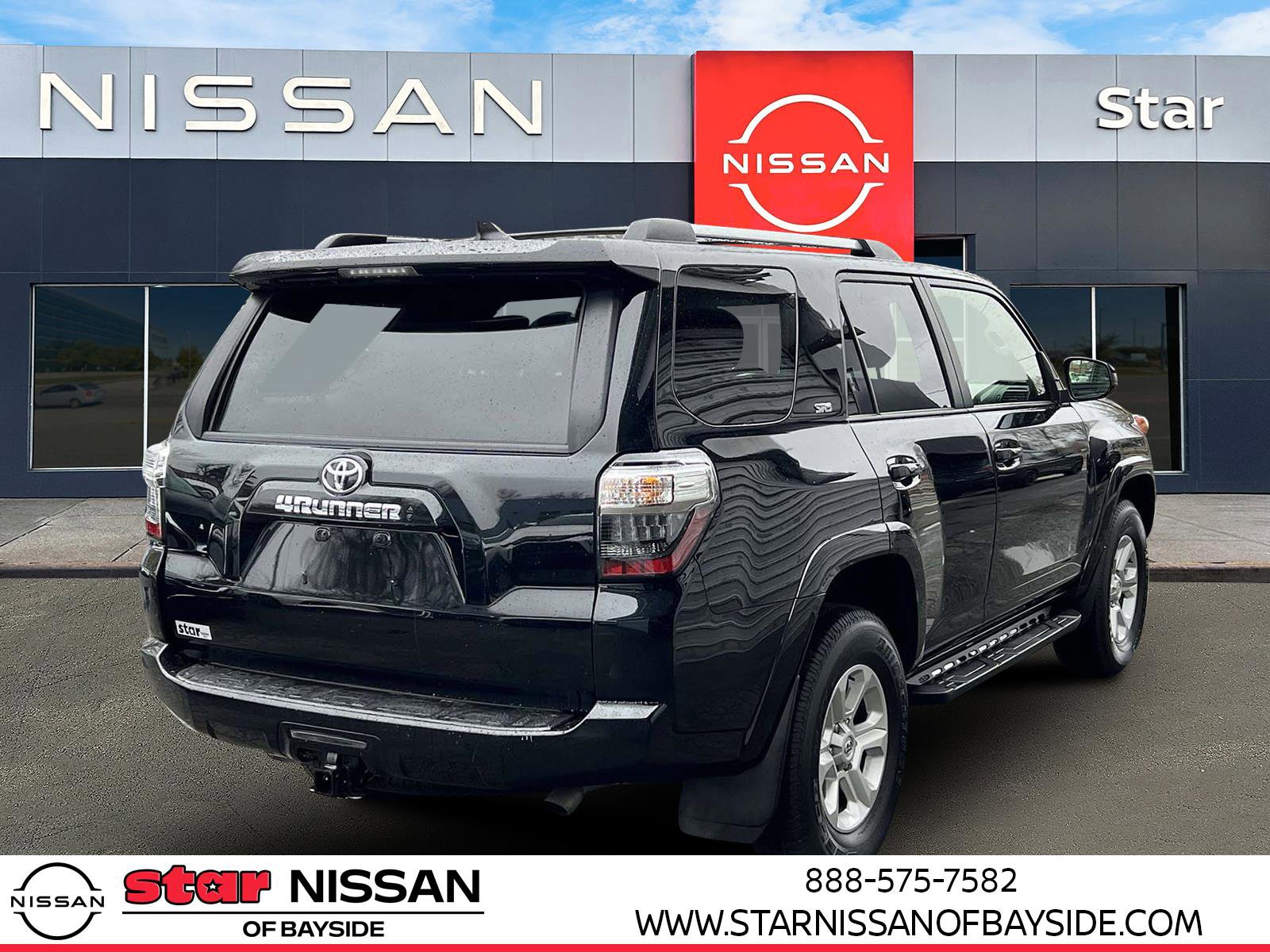 Used 2024 Toyota 4Runner SR5 image 6