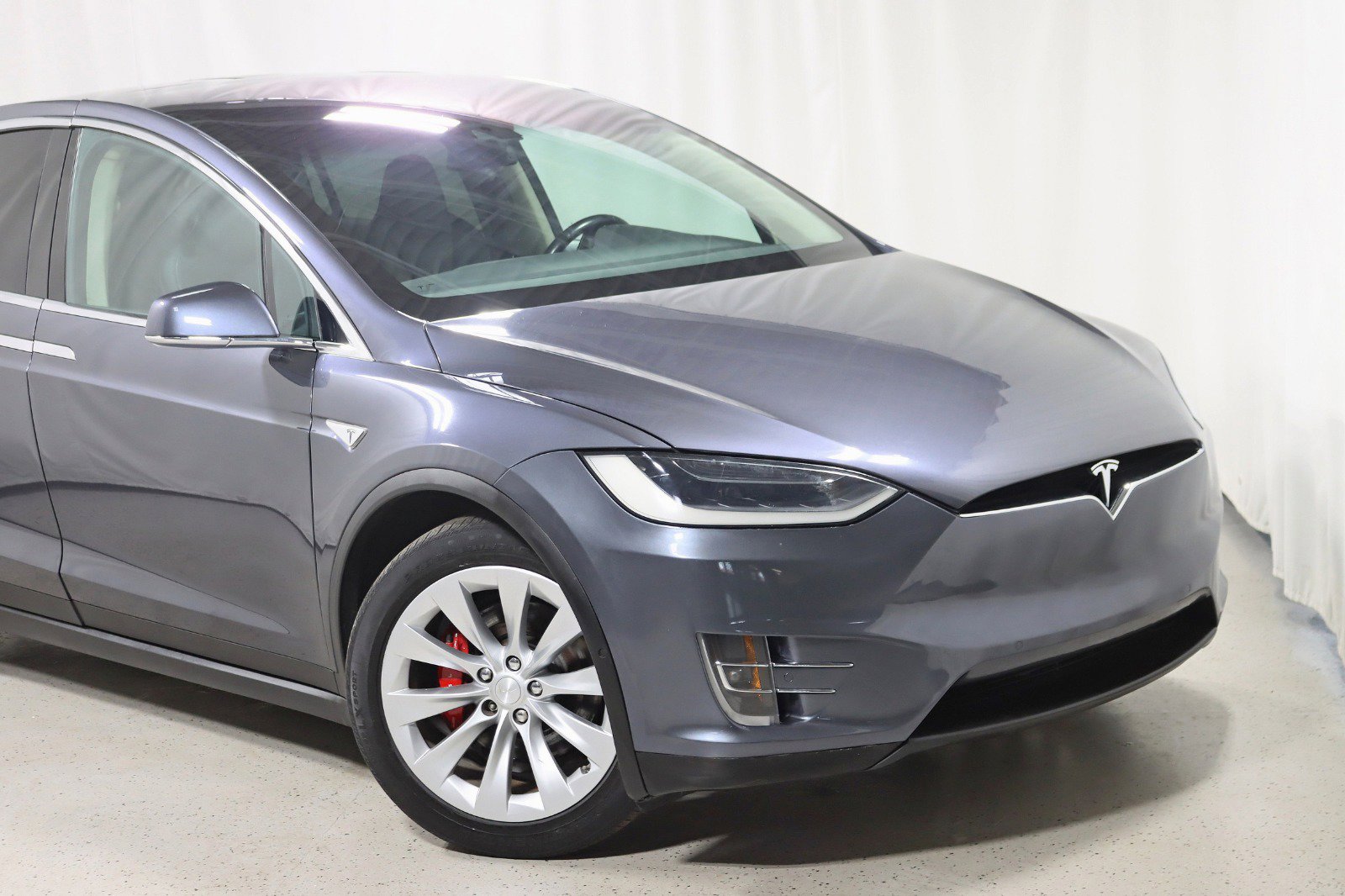 Used 2016 Tesla Model X Performance image 2