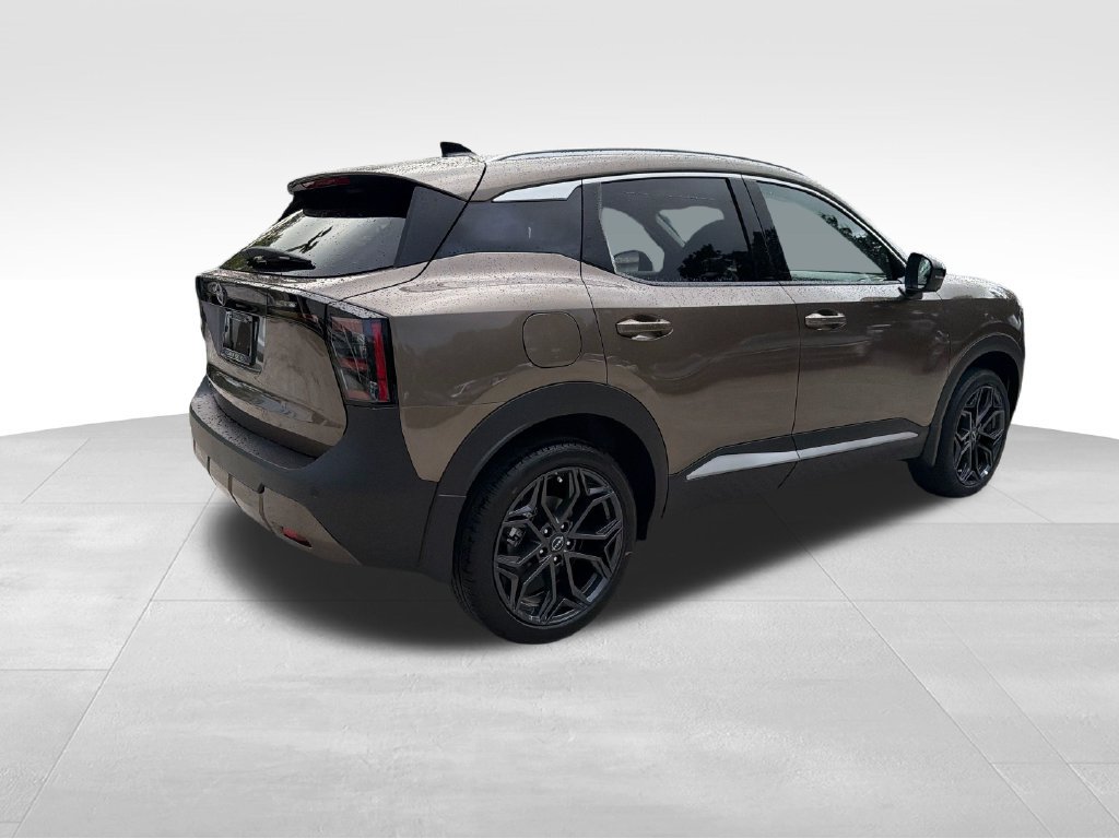 New 2027 Nissan Kicks SR FWD image 8