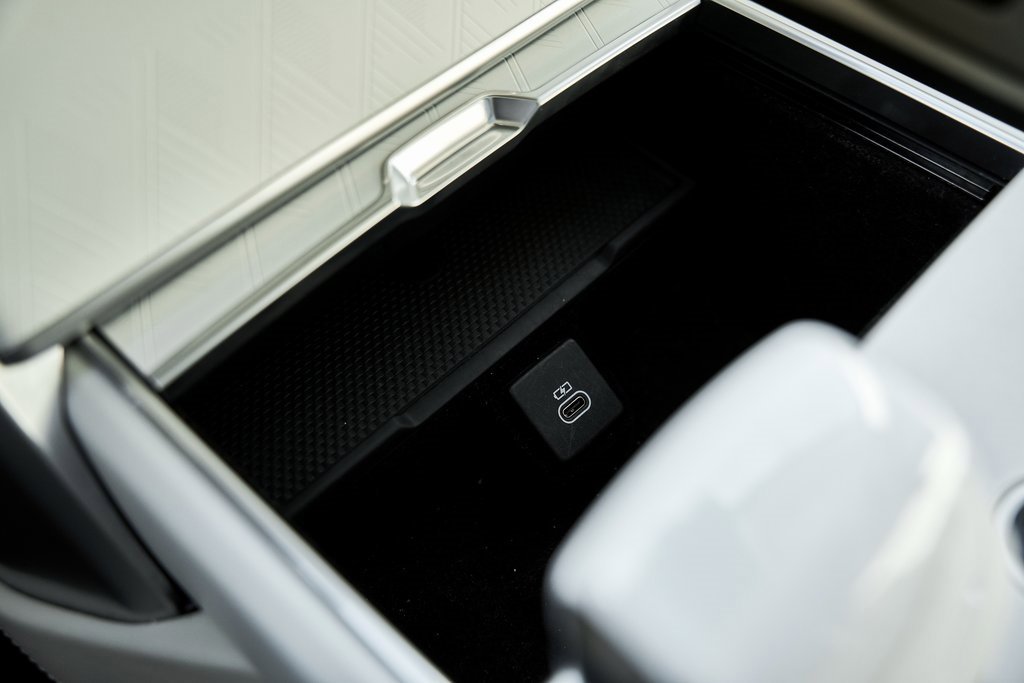 Used 2024 Land Rover Range Rover SV image 77