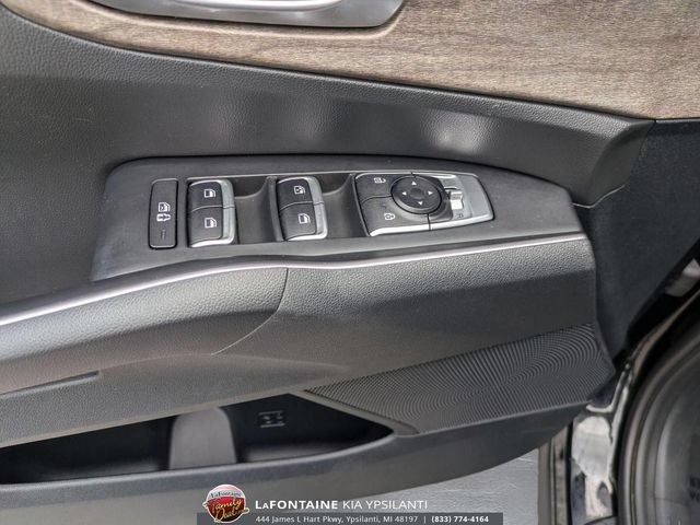 Certified 2022 Kia Sorento S w/ Panoramic Sunroof Package AWD/4WD image 16