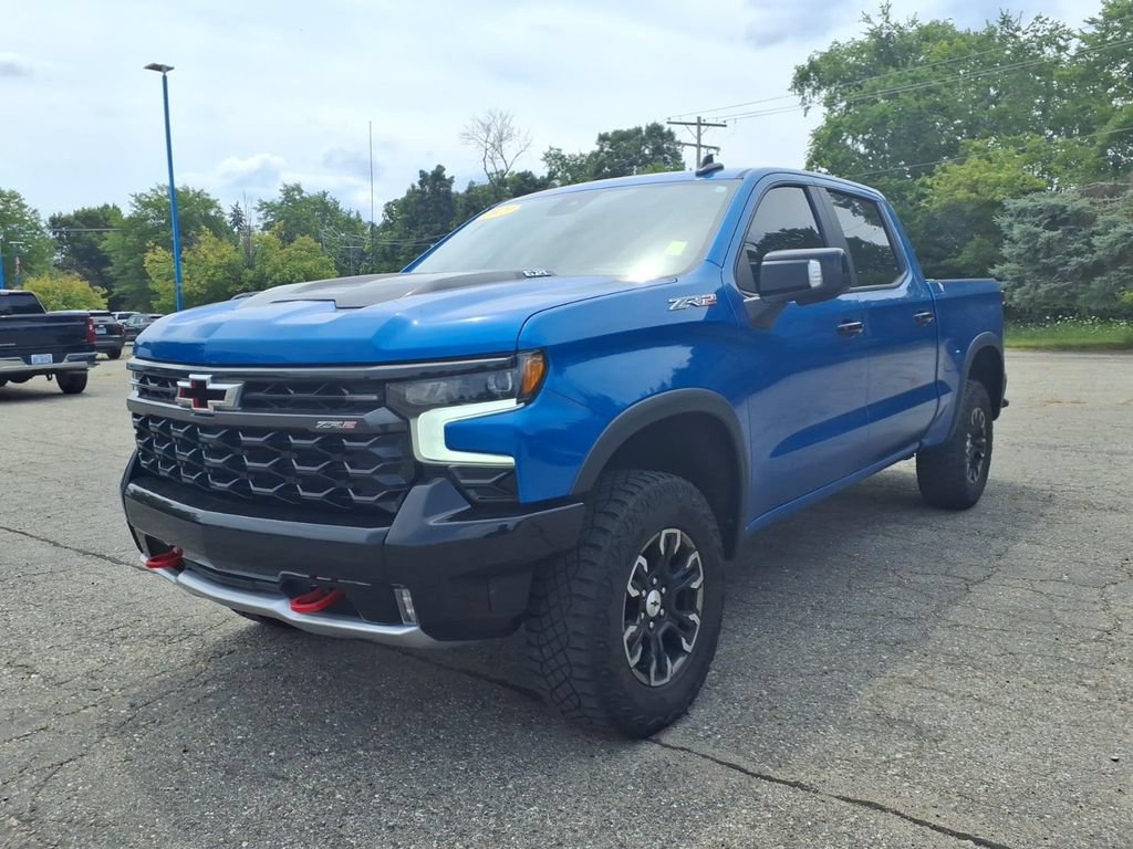 Used 2023 Chevrolet Silverado 1500 ZR2 w/ Technology Package AWD/4WD image 3