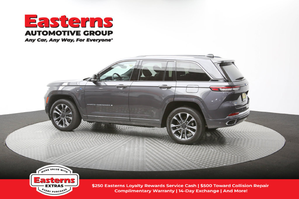 Used 2023 Jeep Grand Cherokee Overland AWD/4WD image 65