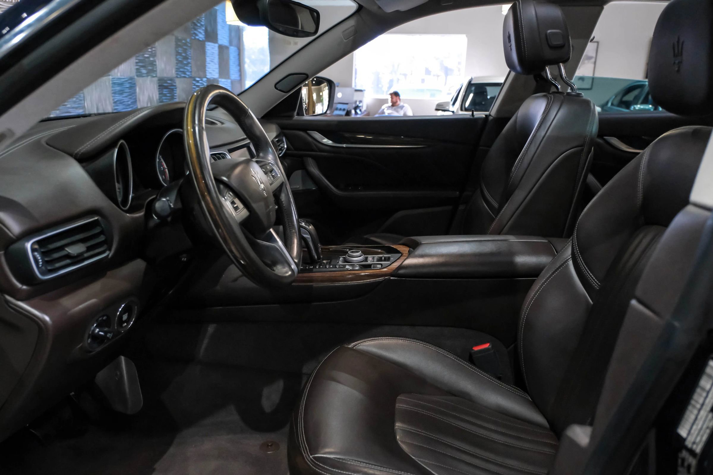 Used 2019 Maserati Levante GranLusso image 4