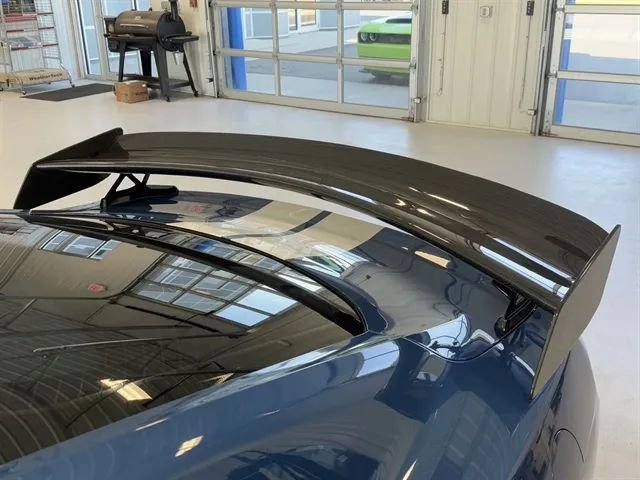 Used 2021 Ford Mustang Shelby GT500 w/ Carbon Fiber Track Pack RWD image 9