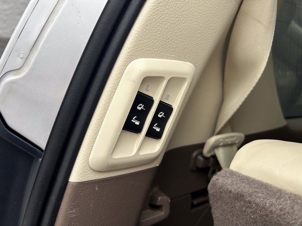 Used 2012 Lexus GX 460 w/ Comfort Plus Pkg image 17