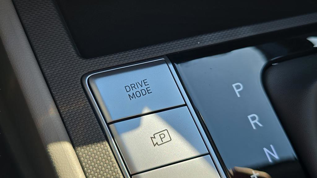 New 2026 Hyundai Elantra SE FWD image 31