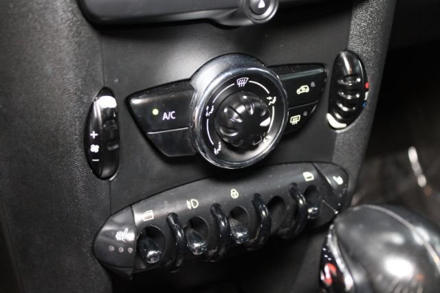 Used 2013 MINI Cooper Clubman S FWD image 15