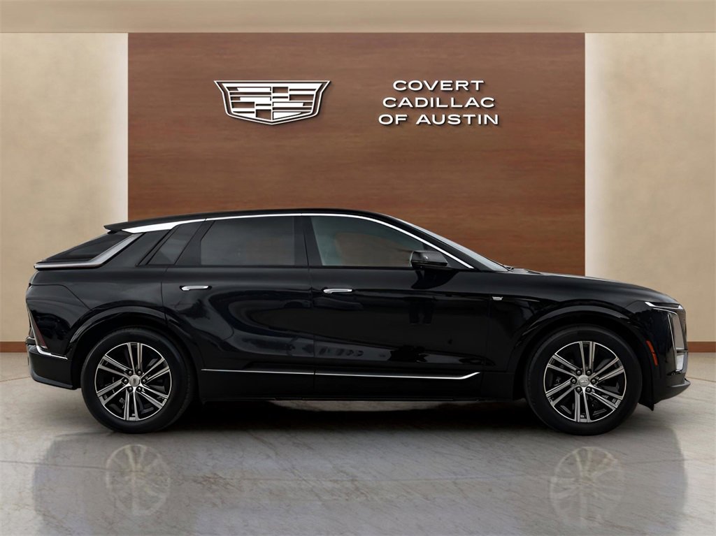 Used 2024 Cadillac Lyriq Luxury image 5