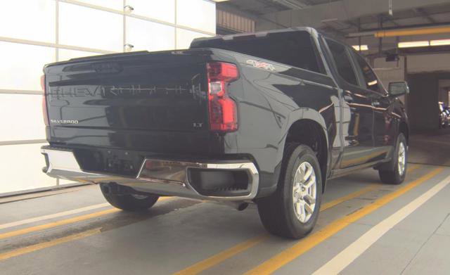 Used 2022 Chevrolet Silverado 1500 LT image 3